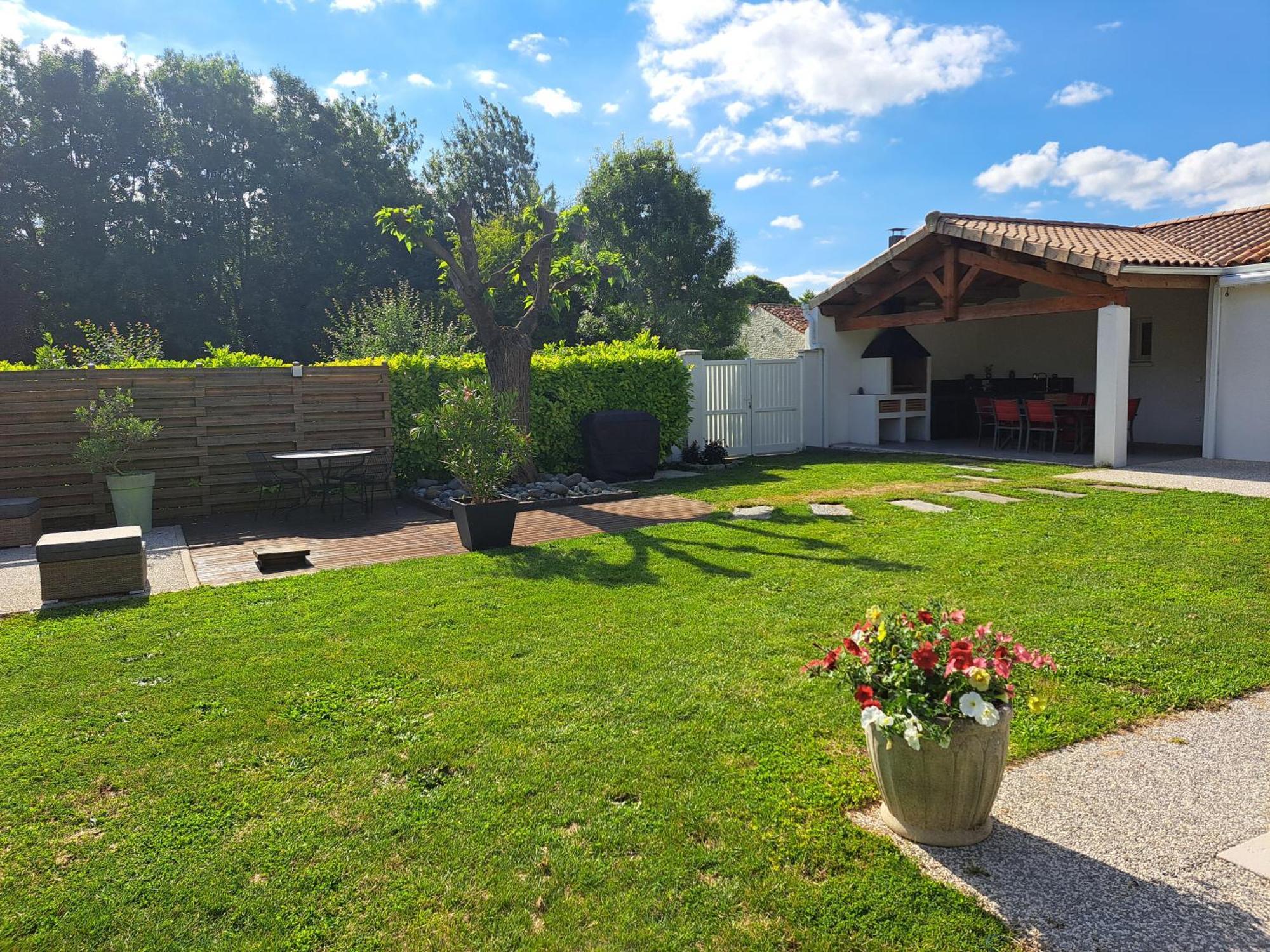 Chambre D Hote La Riviere 45M2 Jardin Et Piscine Aigrefeuille-dʼAunis Esterno foto